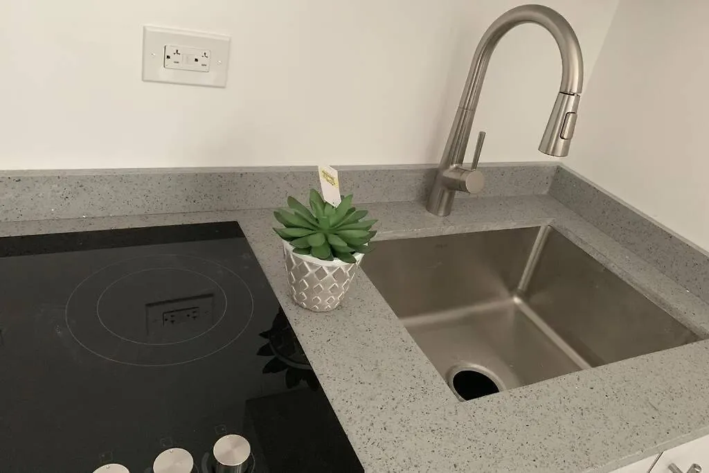 Isla Verde Oasis Ph With Private Terrace, Kingbed, Wifi, Pk Apartment San Juan